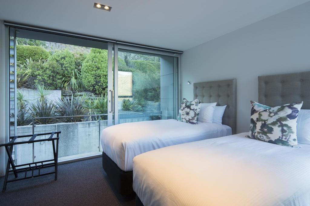 Villa De Luxe, A Relax It'S Done Luxury Holiday Home ควีนส์ทาวน์ ภายนอก รูปภาพ