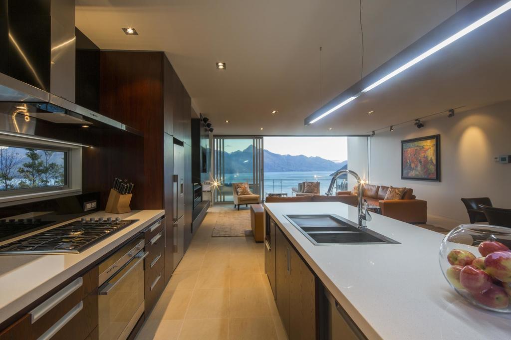 Villa De Luxe, A Relax It'S Done Luxury Holiday Home ควีนส์ทาวน์ ภายนอก รูปภาพ
