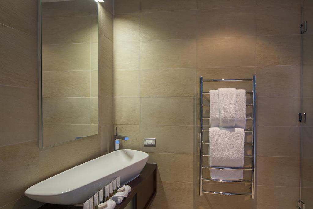 Villa De Luxe, A Relax It'S Done Luxury Holiday Home ควีนส์ทาวน์ ภายนอก รูปภาพ
